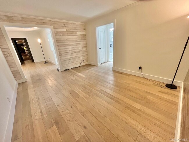 Building Photo - 450 Pelham Rd