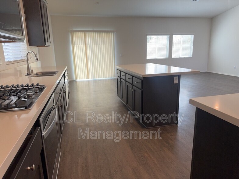 Building Photo - 26808 Baneberry Ct