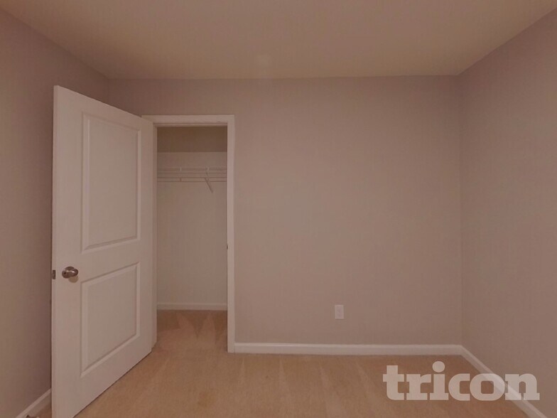 Building Photo - 1146 Rankin Oaks St