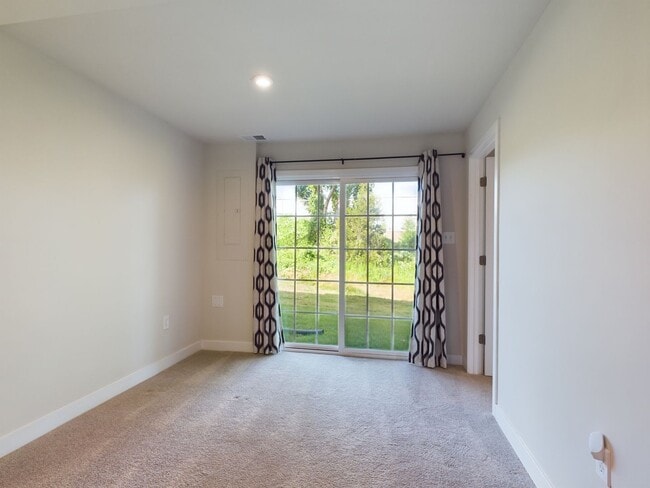 Building Photo - 301 W 20th St