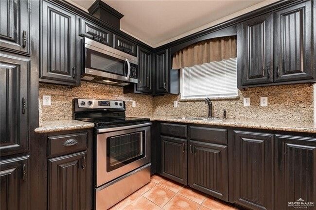 Building Photo - 18 N 30th St