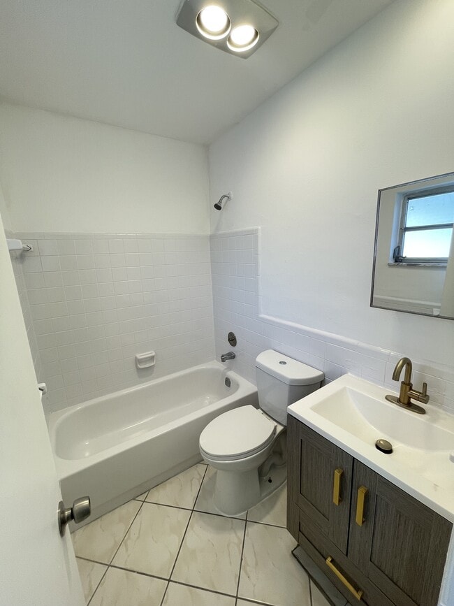 Building Photo - 7200 NW 77th St