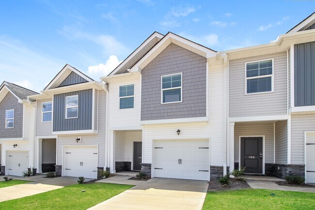 Building Photo - 102 Norse Crk Dr