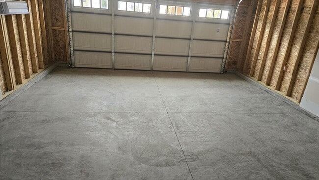 Building Photo - 49 Pheasant Ring Dr