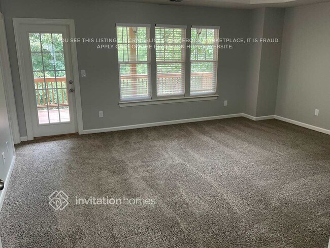 Building Photo - 9331 Opal Dr