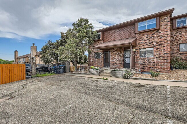 Building Photo - 18206 W 3rd Ave