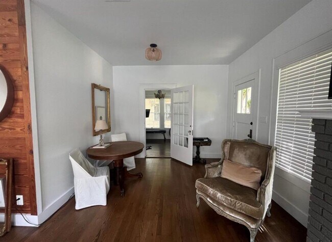 Building Photo - 3013 West Ave