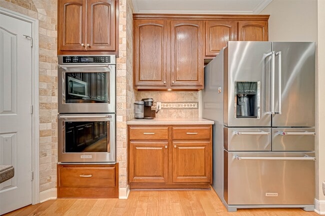 Building Photo - 11 Gabled Pines Pl