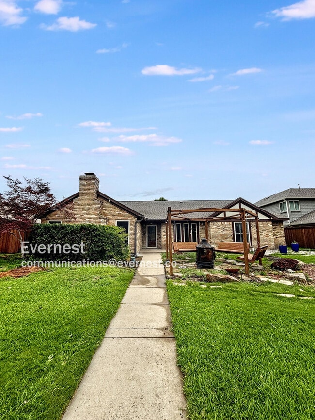 Primary Photo - 1120 Stratford Dr