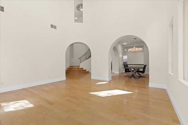 Building Photo - 3043 Red Springs Dr