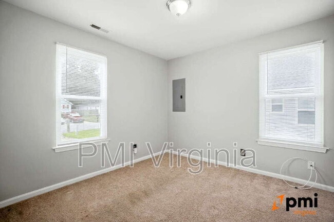 Building Photo - 235 Abingdon Cir