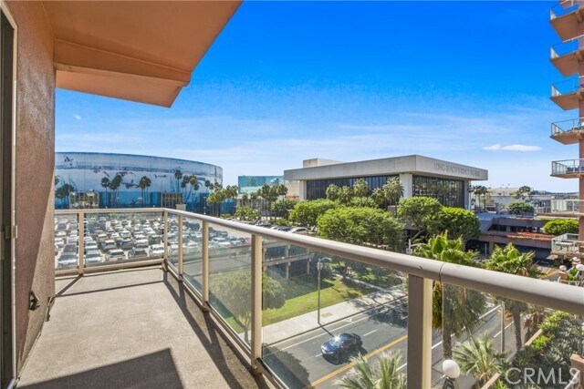 Building Photo - 388 E Ocean Blvd