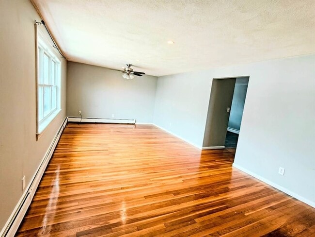 Building Photo - 82 Sparkill St