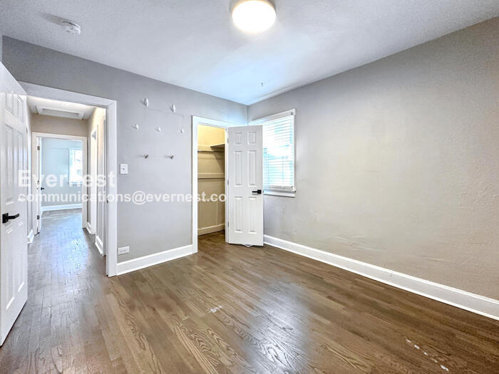 Building Photo - 2551 W 39th Ave