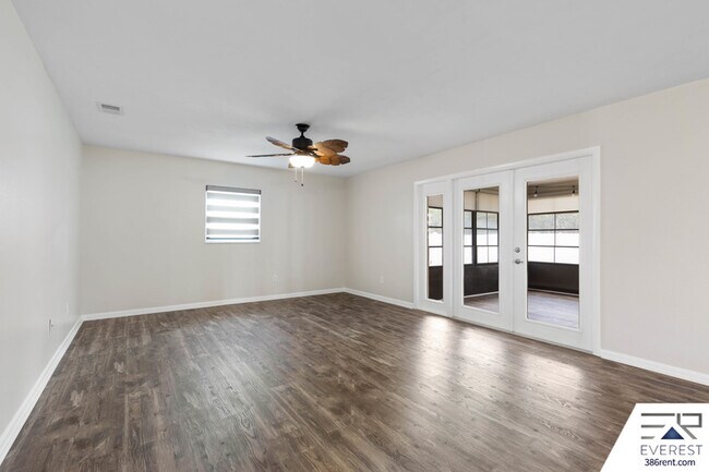 Building Photo - 19 Westford Ln