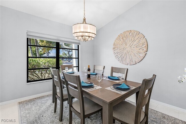 Building Photo - 5019 Skyline Blvd