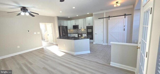 Building Photo - 676 McLeary Square SE