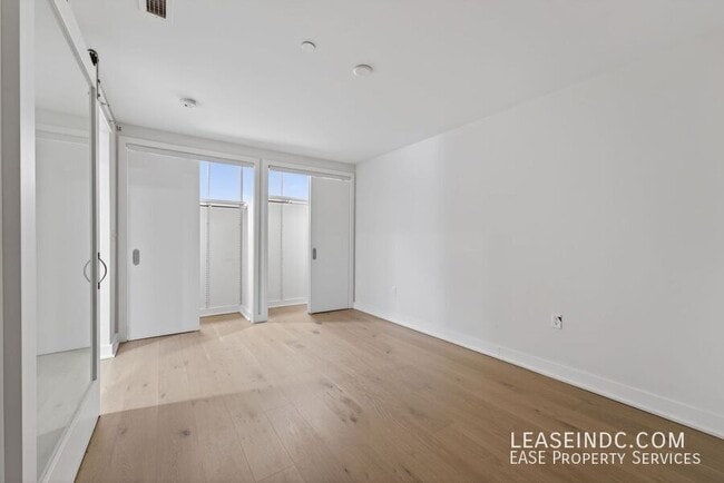 Building Photo - 1332 8th St NW