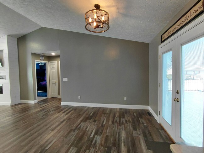 Building Photo - City of Rolla