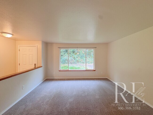 Building Photo - Peaceful End-of-Street Duplex with Private...