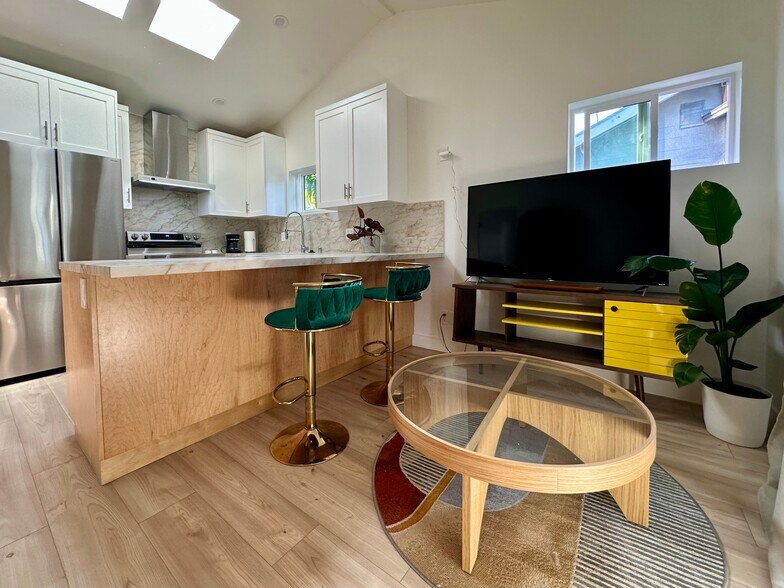 Building Photo - 5106 Cimarron St