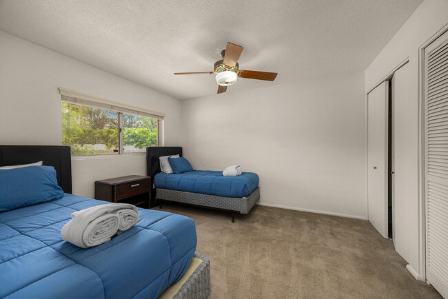 Building Photo - 5901 E Cactus Wren Rd