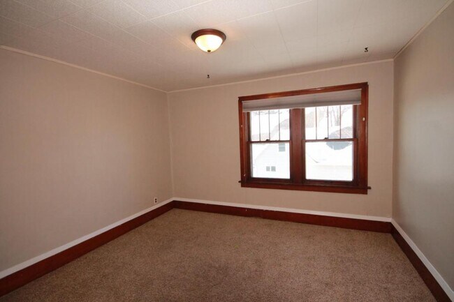 Building Photo - 910 / 912 N 4th St