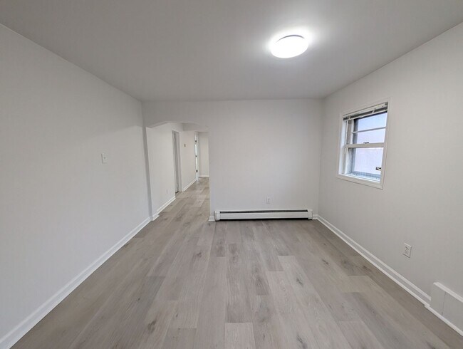Building Photo - Stunning 3 bedroom 2 bathroom single family house available in Asbury Park!