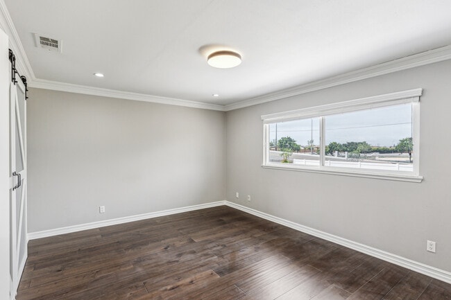 Building Photo - 17135 Buttonwood St