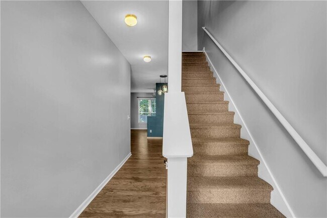 Building Photo - 1634 Jackson Way
