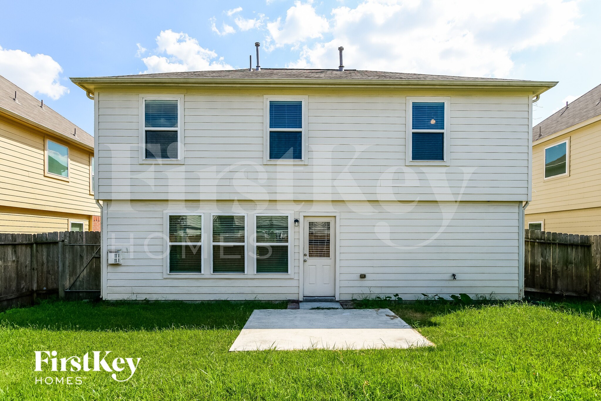 Building Photo - 9909 Hyacinth Way