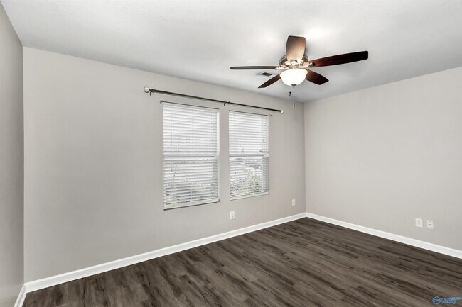 Building Photo - 325 Kenneth Blvd NW