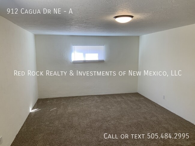 Building Photo - 3 Bedroom home in NE ABQ now available