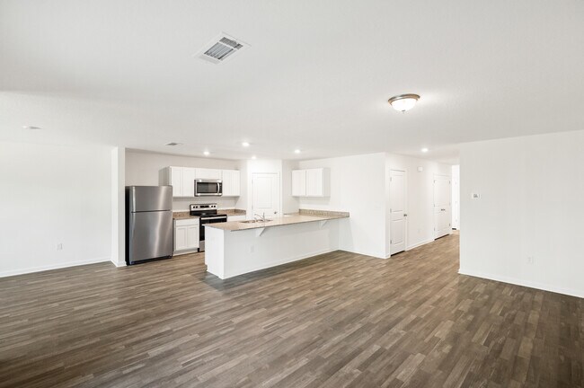 Building Photo - 21750 Sutherland Cir