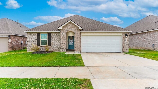 Primary Photo - 629 Correns Ln