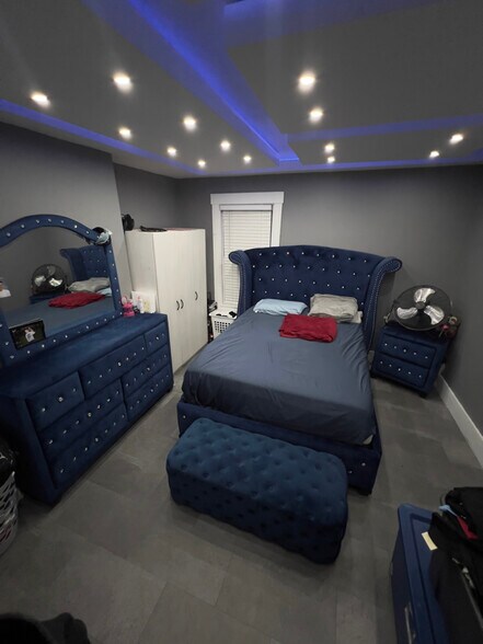 Building Photo - 107 Summer St