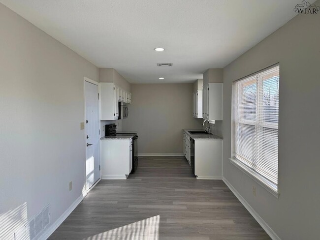 Building Photo - 4834 Matterhorn Dr