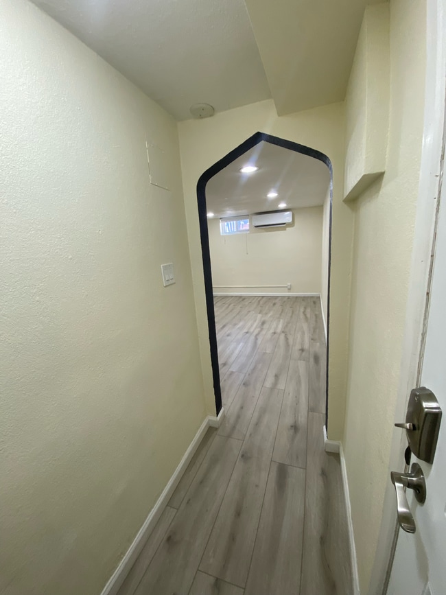 Entry Way - 742 Hazel Ct