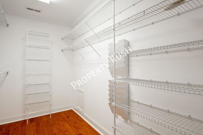 Building Photo - 3606 Brass Lantern Way