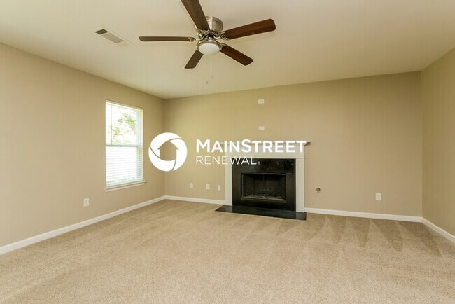 Building Photo - 4 Bedroom Pet-Friendly Home in Atlanta, GA with Main Street Renewal