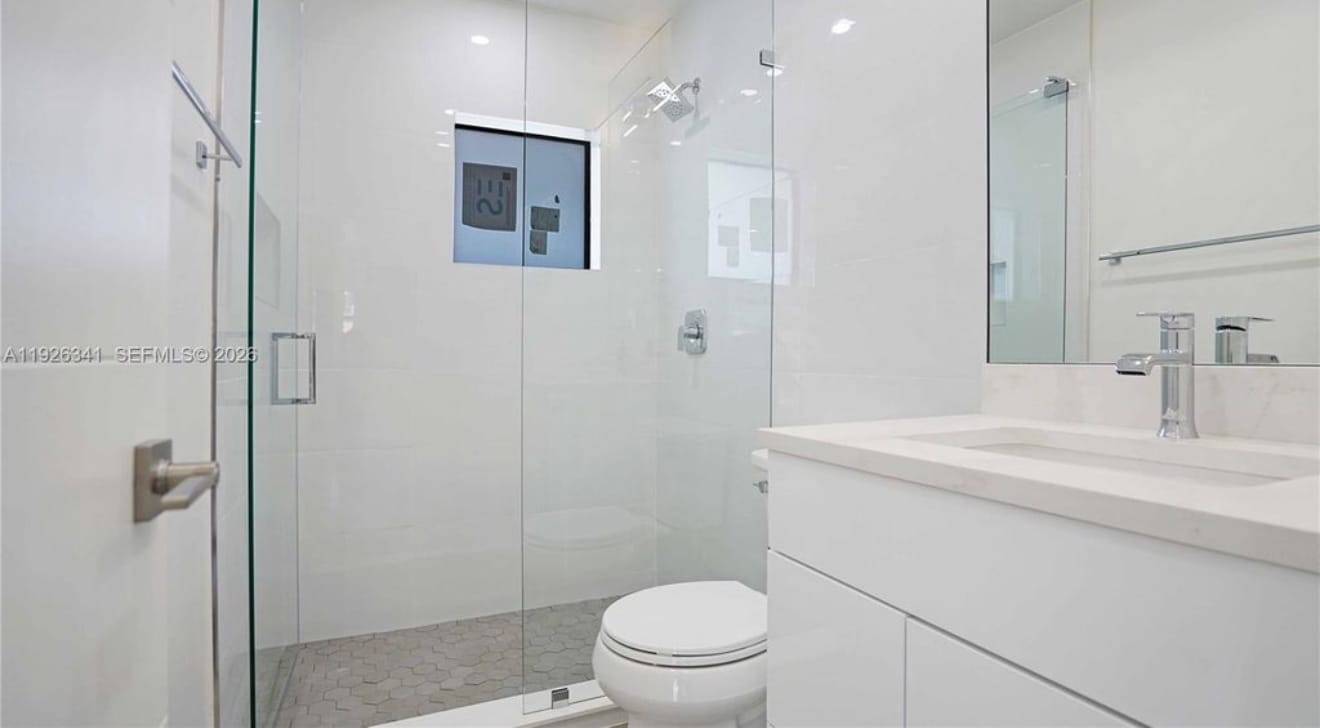 Building Photo - 1119 W Las Olas Blvd