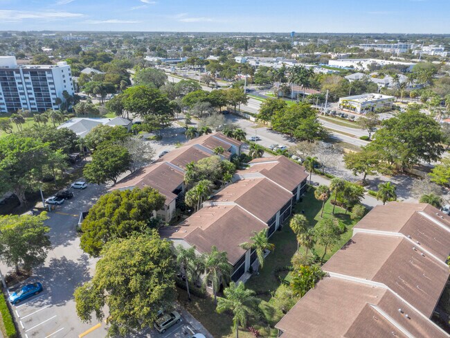 Building Photo - 1256 S Military Trail