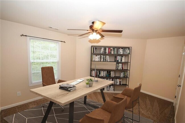 Building Photo - 5181 Heather Rd SE