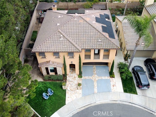 Building Photo - 2 Dos Rios