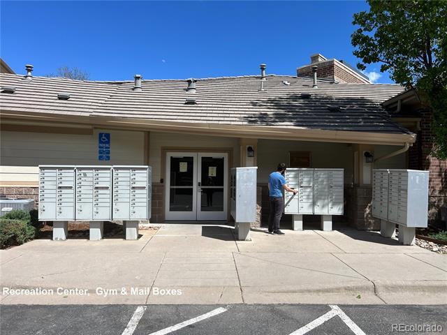 Building Photo - 3865 S Dayton St