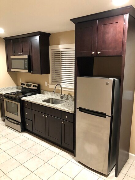 Building Photo - 1015 Tulane Ave