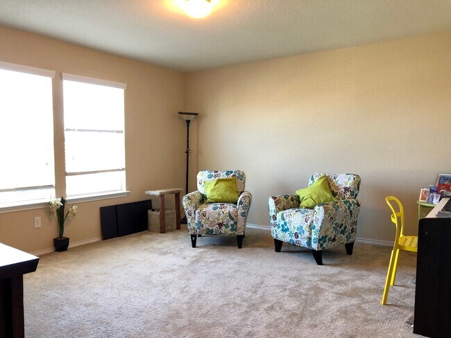 Building Photo - 2415 Camberly View