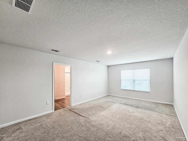 Building Photo - 5249 Peach Dr