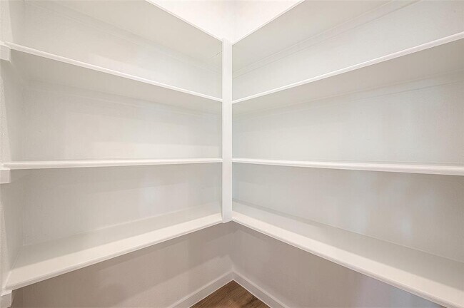 Building Photo - 3106 Elm Br Dr