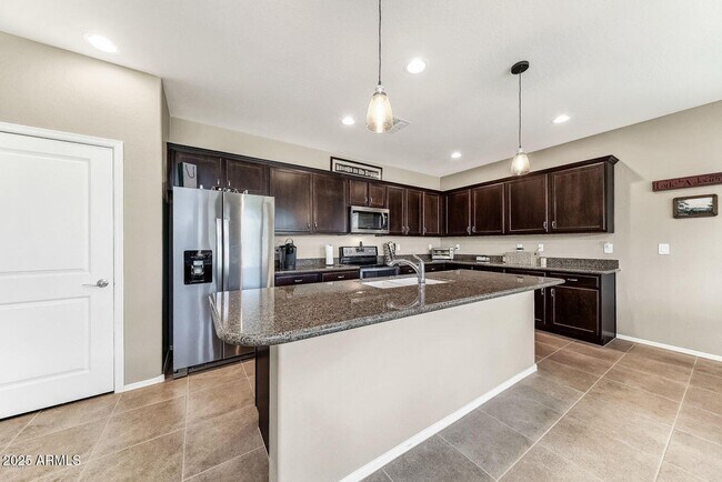 Building Photo - 22752 E Via Las Brisas